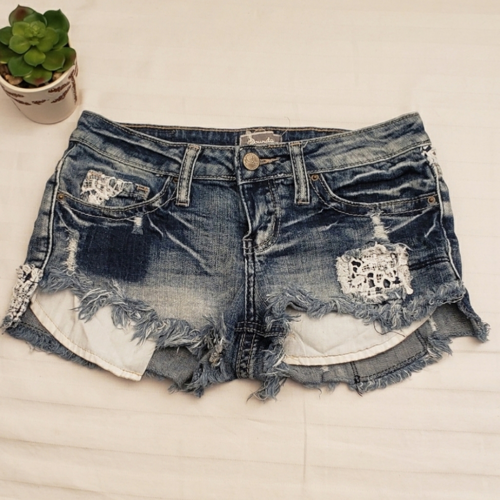 Soundgirl Distress/Lace Blue Bohol Vibe Shorts, Size 3
